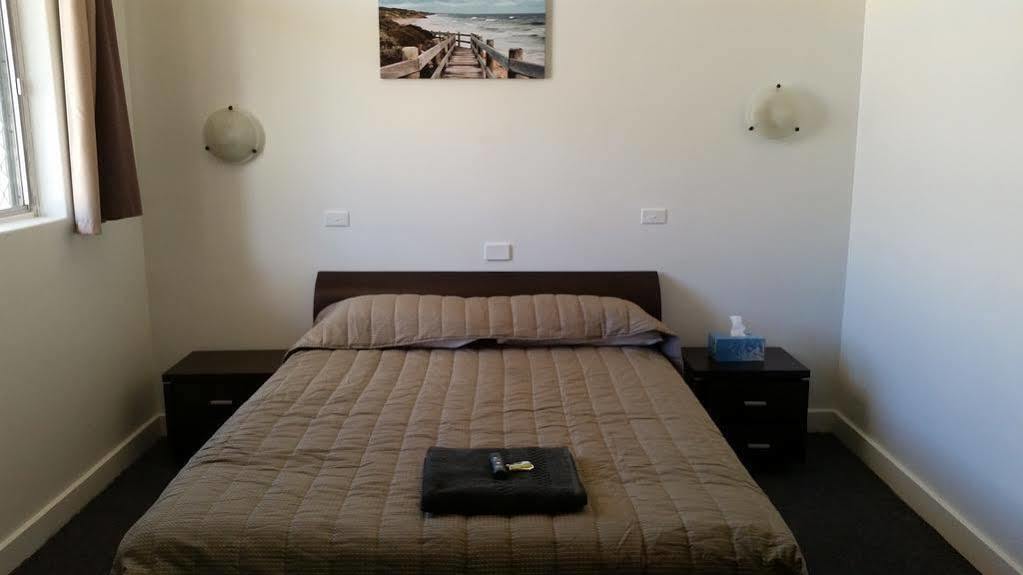Perth City Motel Екстер'єр фото